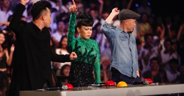 Bộ 3 giám khảo Vietnam Got talent “quẩy” hết cỡ với chàng beatboxer “quái vật"