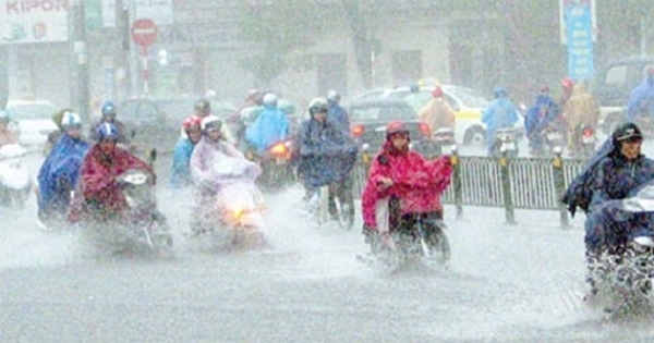 Dự báo thời tiết ngày 26/4: Bắc Bộ tiếp tục mưa giông, lốc
