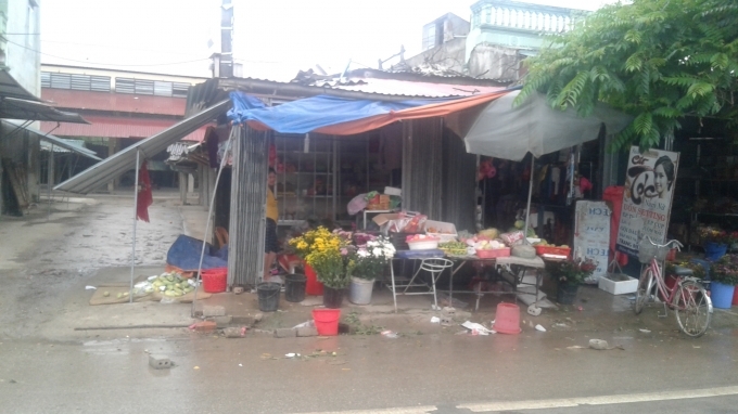 Chợ Ph&uacute; Sơn (x&atilde; Ph&uacute; Sơn, huyện Tĩnh Gia, Thanh H&oacute;a), nơi nhiều tiểu thương lao đao v&igrave; vỡ hụi. (Ảnh: Nguyệt Chi)