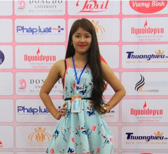 Trưởng ban tổ chức Người đẹp Ảnh Việt Nam 2015 - 2016 Vũ Thị Hương.