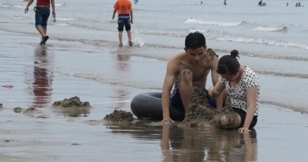 Nghệ An nằm ngoài vùng nhiễm độc, du khách yên tâm về tắm biển Cửa Lò
