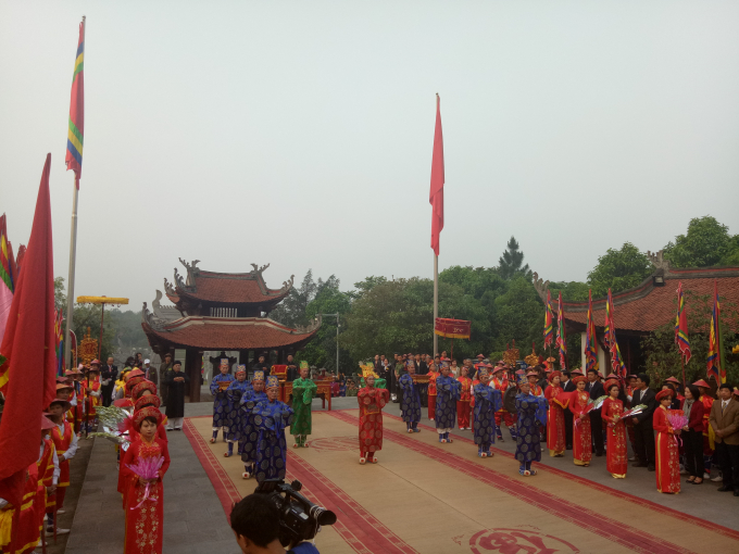 Đội tế lễ của x&atilde; Chu H&oacute;a (TP Việt Tr&igrave;) thực hiện nghi lễ truyền thống.