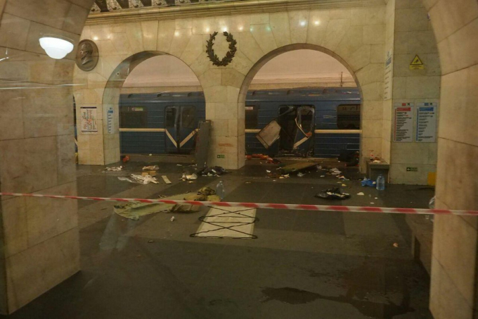Hiện trường vụ nổ tr&ecirc;n t&agrave;u điện ngầm Nga