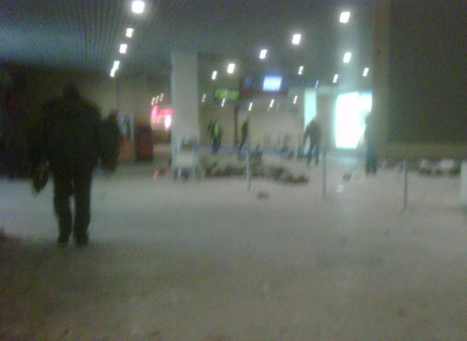 Hiện trường vụ đ&aacute;nh bom tại s&acirc;n bay Domodedovo, Moscow v&agrave;o ng&agrave;y 24/1/2011.