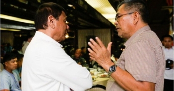 Tổng thống Philippines sa thải bộ trưởng vì cáo buộc tham nhũng