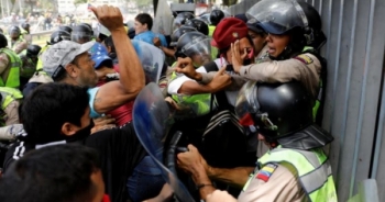 Venezuela: Làn sóng biểu tình chống chính phủ lan rộng