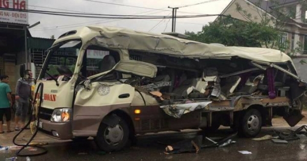 Nghệ An: Khởi tố hai lái xe gây tai nạn khiến 6 người chết