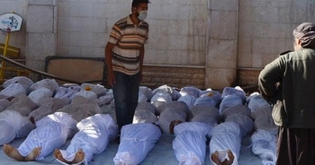 Người chết nằm la liệt sau vụ tấn công hóa học tại Syria