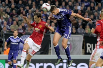 Anderlecht 1-1 Man Utd: Trả giá phút cuối