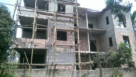 Thanh Hóa: Xôn xao "hộ nghèo" vẫn xây nhà 3 tầng ầm ầm