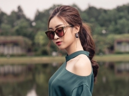 Hoa hậu Đỗ Mỹ Linh tư vấn trang phục cho bạn gái trong kỳ nghỉ 30/4
