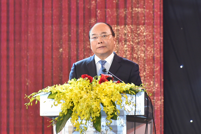 Thủ tướng Nguyễn Xu&acirc;n Ph&uacute;c dự lễ kỷ niệm 25 năm t&aacute;i lập tỉnh Tr&agrave; Vinh.
