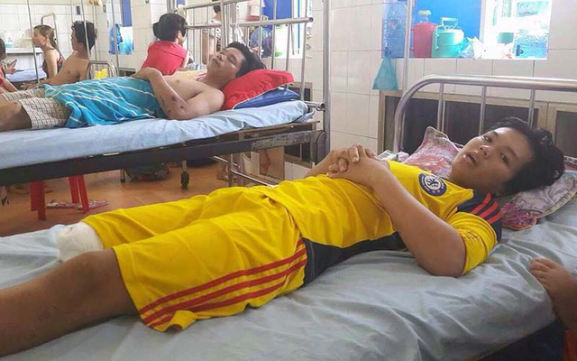 Giang đang nằm điều trị tại Bệnh viện đa khoa Đồng Th&aacute;p. Ảnh: Vietnamnet