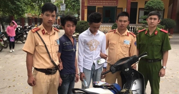 Quảng Ninh: CSGT truy đuổi, tóm gọn hai tên cướp điện thoại giữa ban ngày