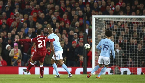 Liverpool 3-0 Man City: Man xanh vỡ vụn trong 19 phút