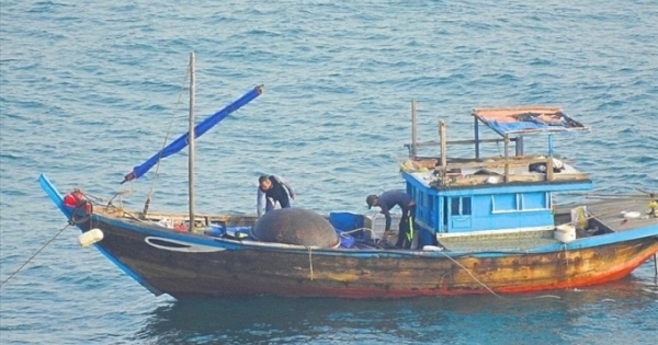 Đà Nẵng: Phát hiện ghe nổ mìn đánh bắt cá trái phép