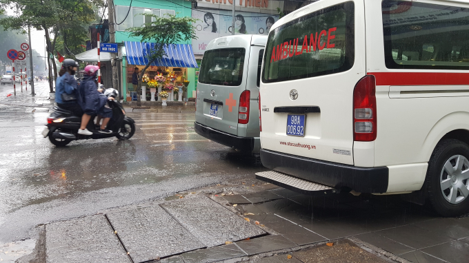 Một chiếc xe cứu thương kh&aacute;c cũng mang BKS được đăng k&iacute; tại tỉnh Bắc Giang.