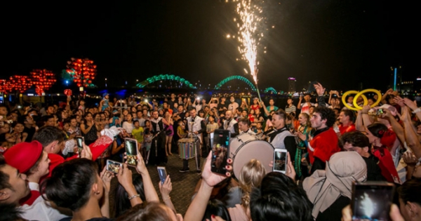 Đi xem Lễ hội pháo hoa quốc tế Đà Nẵng 2018, bị chặt chém hãy gọi ngay tổng đài 1022