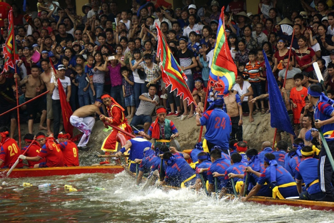 Lễ hội Bơi Đăm truyền thống tại phường T&acirc;y Tựu, quận Bắc Từ Li&ecirc;m, TP H&agrave; Nội.