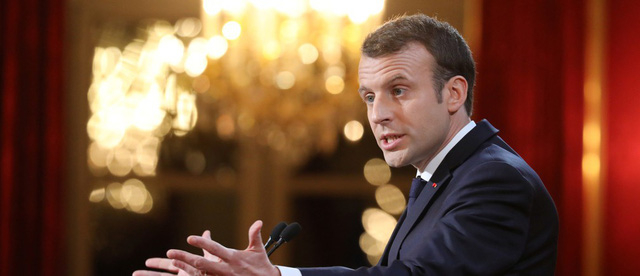 Tổng thống Ph&aacute;p Emmanuel Macron th&ocirc;ng b&aacute;o viện trợ nh&acirc;n đạo 50 triệu euro cho Syria. Ảnh : Reuters
