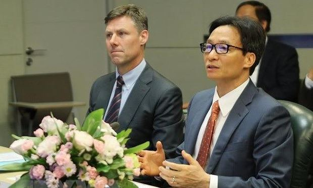 Ph&oacute; Thủ tướng Vũ Đức Đam ph&aacute;t biểu tại Hội nghị trực tuyến của World Bank Group. (Ảnh: Dương Giang/TTXVN)