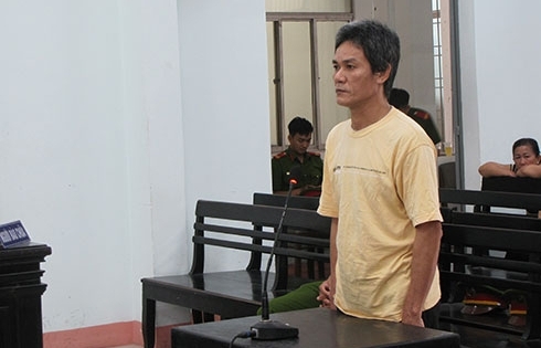 Khánh Hòa: 18 năm tù cho kẻ đâm chết người vì ghen tuông
