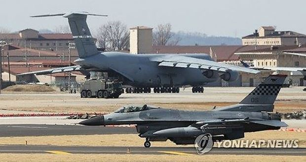M&aacute;y bay chiến đấu F16 của Mỹ ở căn cứ kh&ocirc;ng qu&acirc;n Osan, ph&iacute;a nam Seoul.