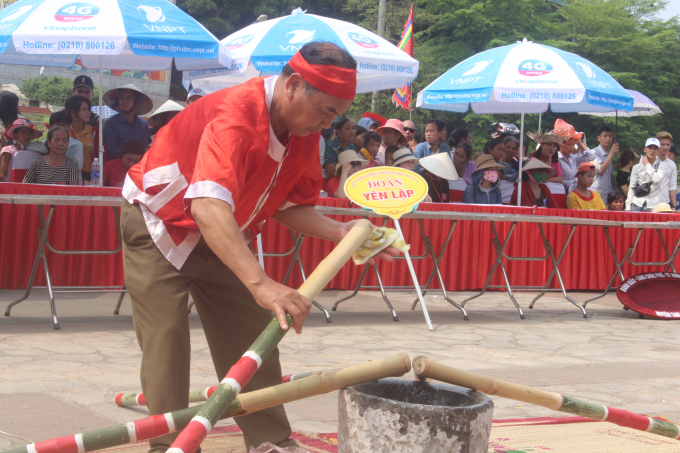 Lau ch&agrave;y l&agrave; một trong những yếu tố gi&uacute;p cho chiếc b&aacute;nh giầy trắng, mịn v&agrave; ngon.&nbsp;