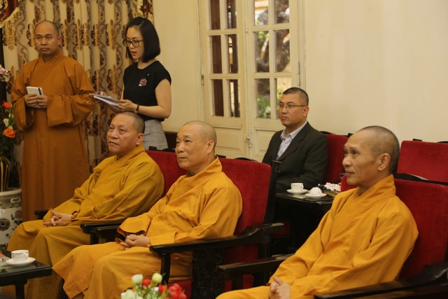 Chủ tịch Quốc hội Sri Lanka thăm v&agrave; l&agrave;m việc với Trung ương Gi&aacute;o hội Phật gi&aacute;o Việt Nam