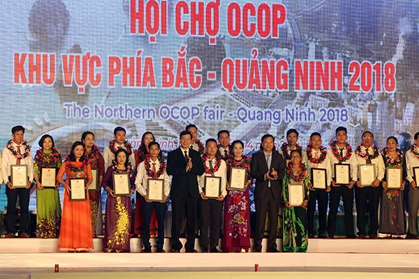 Khai mạc H&ocirc;̣i chợ OCOP khu vực ph&iacute;a Bắc - Quảng Ninh 2018