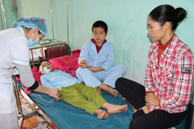 C&aacute;c em đang được điều trị tại Bệnh viện Đa khoa huyện Ho&agrave;ng Su Ph&igrave;. (Ảnh: Bệnh viện HSP).