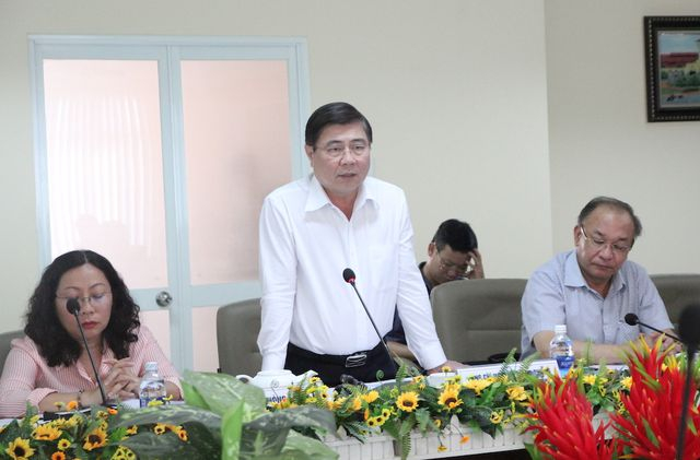 Chủ tịch UBND TPHCM Nguyễn Th&agrave;nh Phong chỉ đạo tr&aacute;nh t&igrave;nh trạng