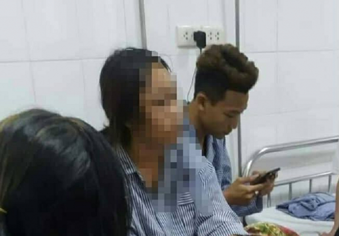 Nữ sinh bị đ&aacute;nh hội đồng được điều trị tại bệnh viện Đa khoa tỉnh Quảng Ninh.