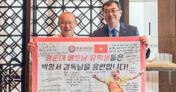 HLV Park Hang Seo được phong hàm giáo sư ở Hàn Quốc