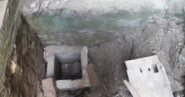 Hà Nội: Phát hiện 4 hố chôn vật thể lạ ở trụ sở huyện Phú Xuyên