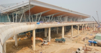 Slide - Điểm tin thị trường: Lào Cai muốn ngân sách rót hơn 3.000 tỷ xây sân bay Sa Pa