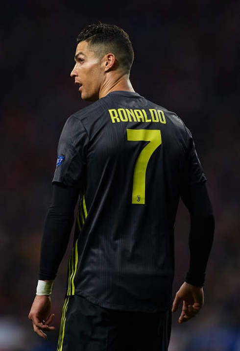 3. Cristiano Ronaldo (Juventus): 6 b&agrave;n thắng