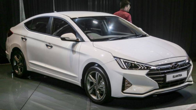 &nbsp;Hyundai Elantra 2019 c&oacute; nhiều thay đổi so với phi&ecirc;n bản cũ