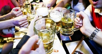 Mỗi người uống 470 chai bia một năm, Việt Nam đạt “quán quân” tiêu thụ bia rượu trên thế giới