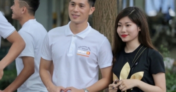 Quang Hải, Đình Trọng cùng dàn cầu thủ Hà Nội hóa soái ca áo trắng