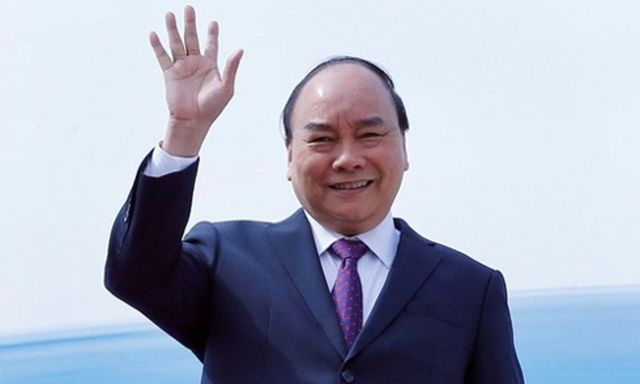 Thủ tướng Nguyễn Xu&acirc;n Ph&uacute;c l&ecirc;n đường đi Trung Quốc (ảnh: TTXVN).