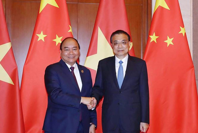 Thủ tướng Nguyễn Xu&acirc;n Ph&uacute;c trong cuộc hội đ&agrave;m với Thủ tướng Trung Quốc L&yacute; Khắc Cường. (Ảnh: Quang Hiếu)