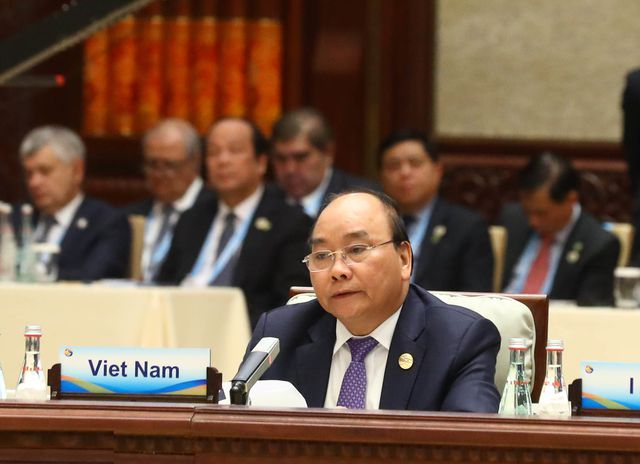 Thủ tướng Ch&iacute;nh phủ Nguyễn Xu&acirc;n Ph&uacute;c tại Hội nghị b&agrave;n tr&ograve;n Diễn đ&agrave;n hợp t&aacute;c cấp cao