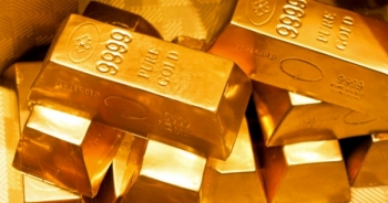 Giá vàng hôm nay 2/4: Giá vàng và USD “dắt tay” nhau đi xuống