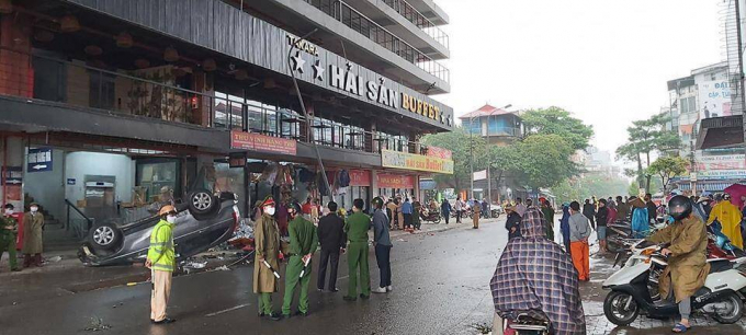 Hiện trường vụ tai nạn tại chợ Phủ Lý (Hà Nam).