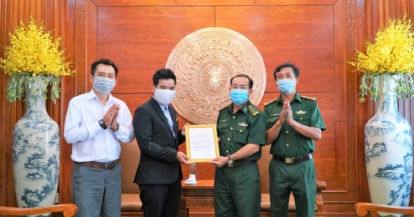 Báo Nhân dân tiếp sức cho lực lượng chống dịch ở tuyến đầu biên giới Tây Ninh
