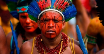 Sống biệt lập trong rừng rậm... thổ dân Amazon vẫn bị nhiễm Covid-19