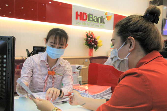 HDBank nay triển khai thêm chương trình Gửi tiết kiệm online với mức lãi suất ưu đãi cao hơn 0,1% so với gửi tiết kiệm tại quầy.