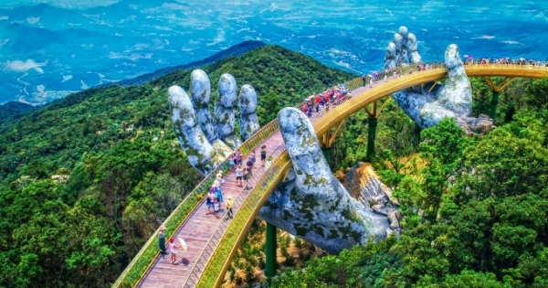 Báo Mỹ điền tên Cầu Vàng Đà Nẵng vào Top những cây cầu ấn tượng nhất thế giới