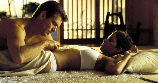 ‘Bond Girl’ Halle Berry suýt chết khi quay cảnh nóng
